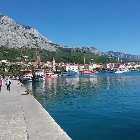 Francesca アパート *