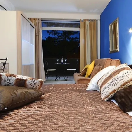 Francesca Apartment